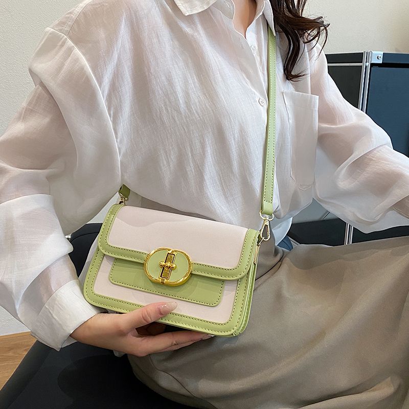 กระเป๋าสะพาย