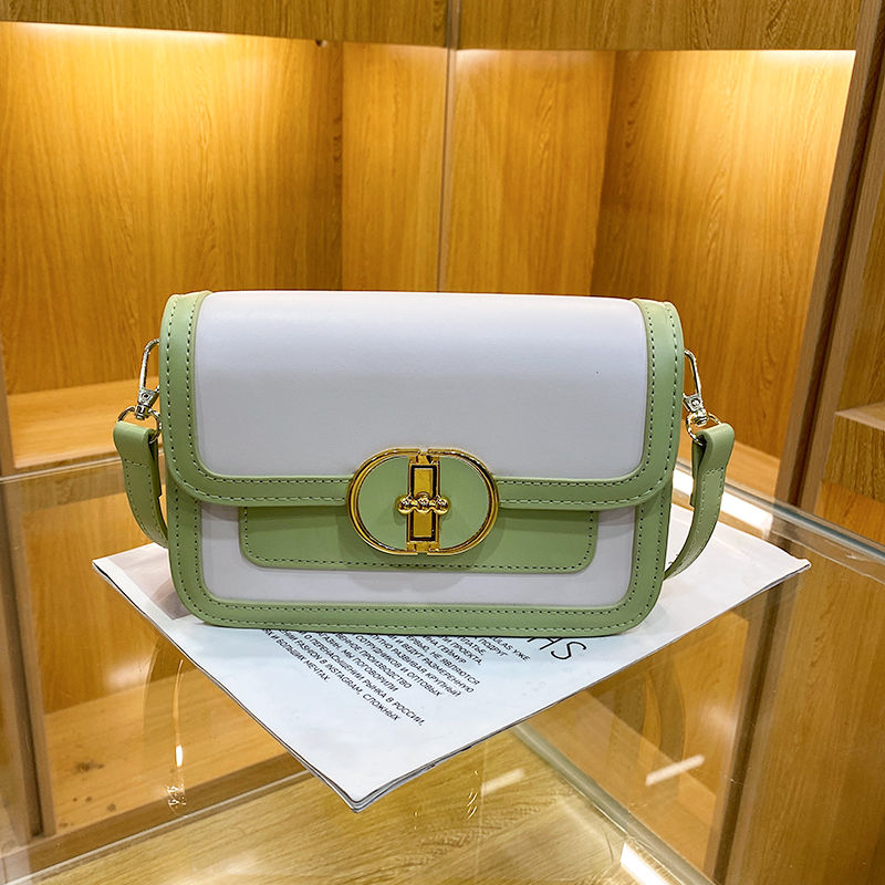 กระเป๋าสะพาย