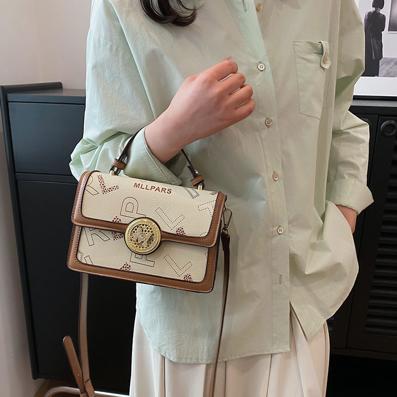 กระเป๋าถือ