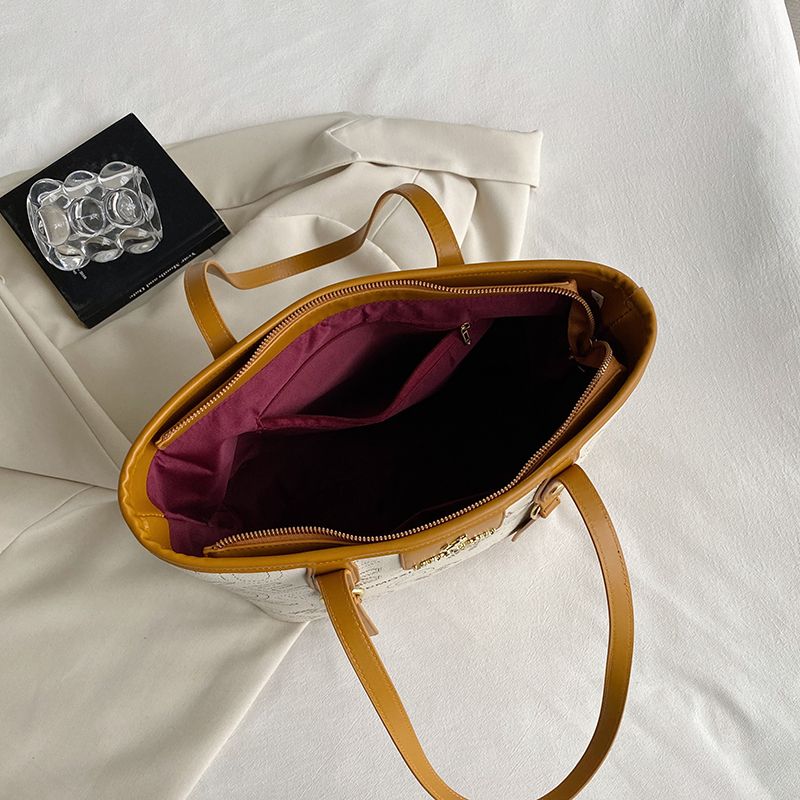 กระเป๋าสะพาย