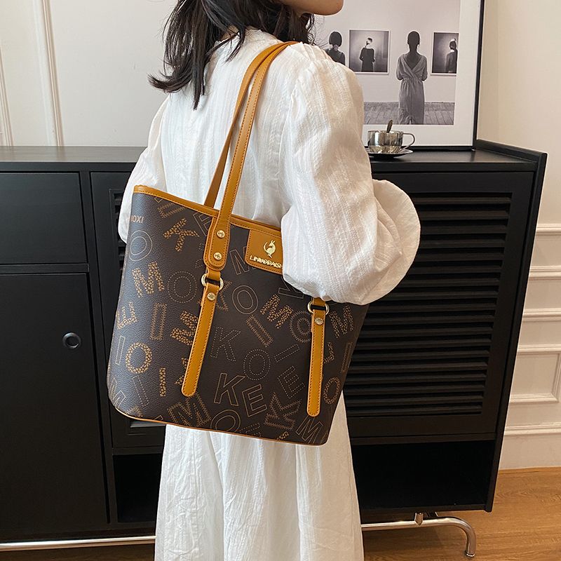 กระเป๋าสะพาย