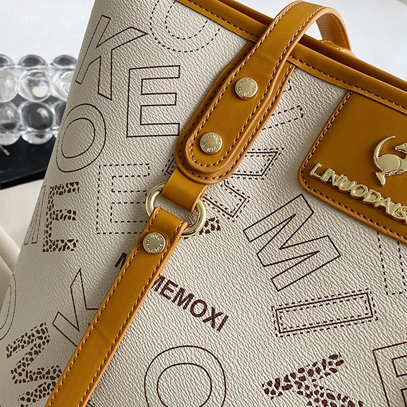 กระเป๋าสะพาย