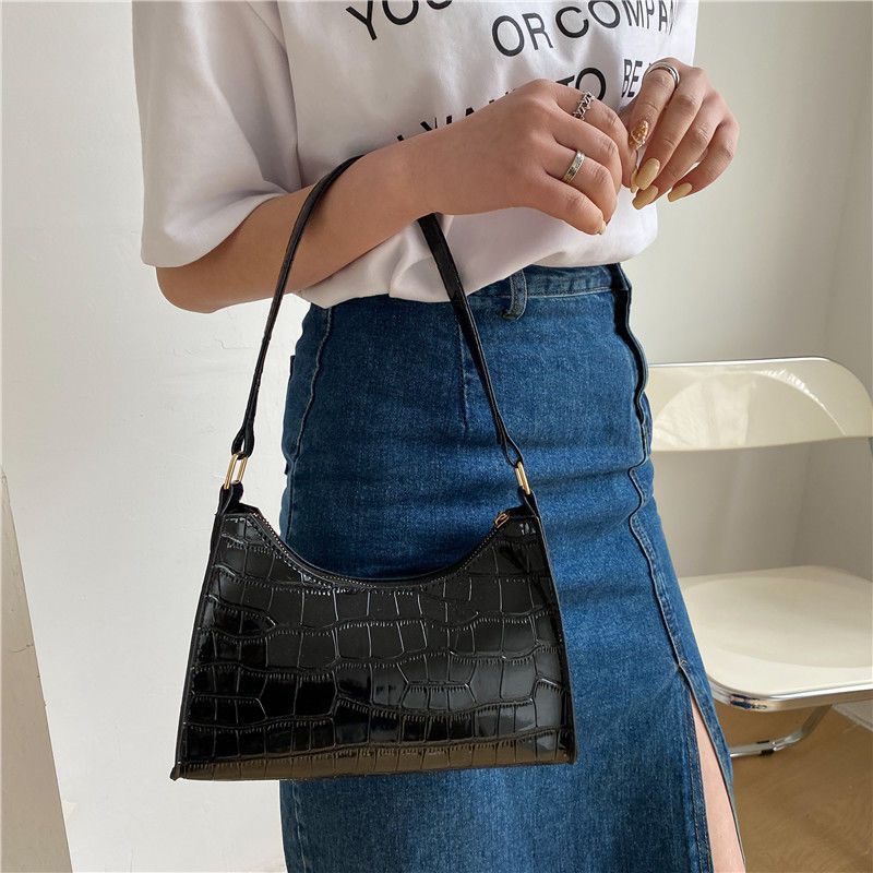 กระเป๋าสะพาย