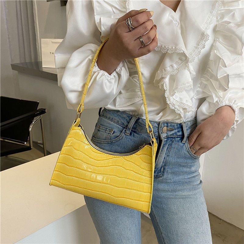 กระเป๋าสะพาย